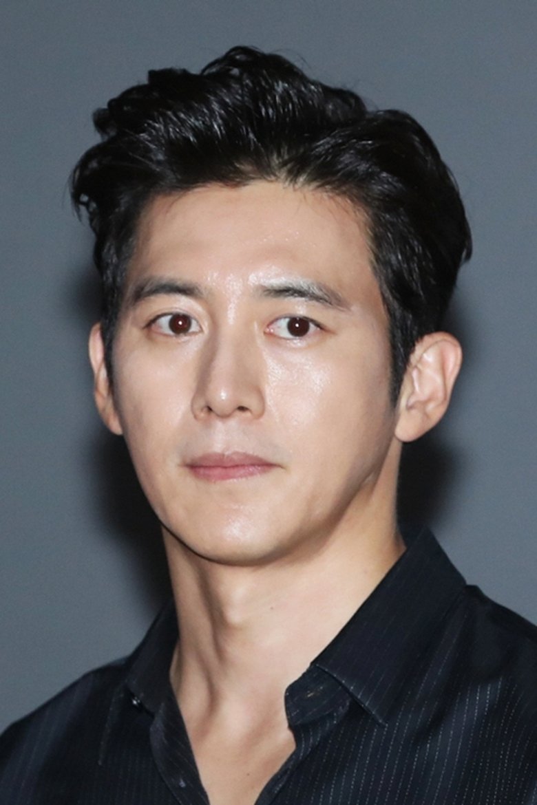 고수 — 영화 '군체' 출연 배우, 한규성 역