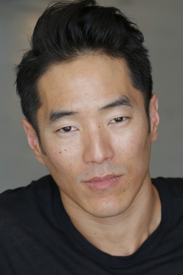 레오나르도 남 — 영화 '디센던츠: 위키드 원더랜드' 매덕스 해터 역 배우